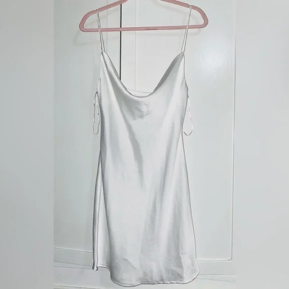 Miss Lola Lush Affair White Mini Dress - Picture 4 of 7